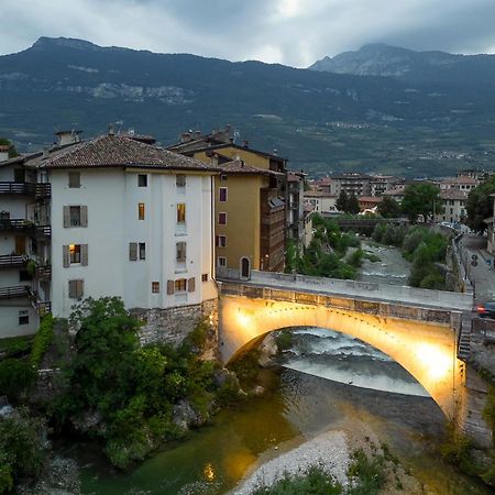 Appartamento Borgo San Tomaso, Tra Storia E Natura 罗韦雷托 外观 照片