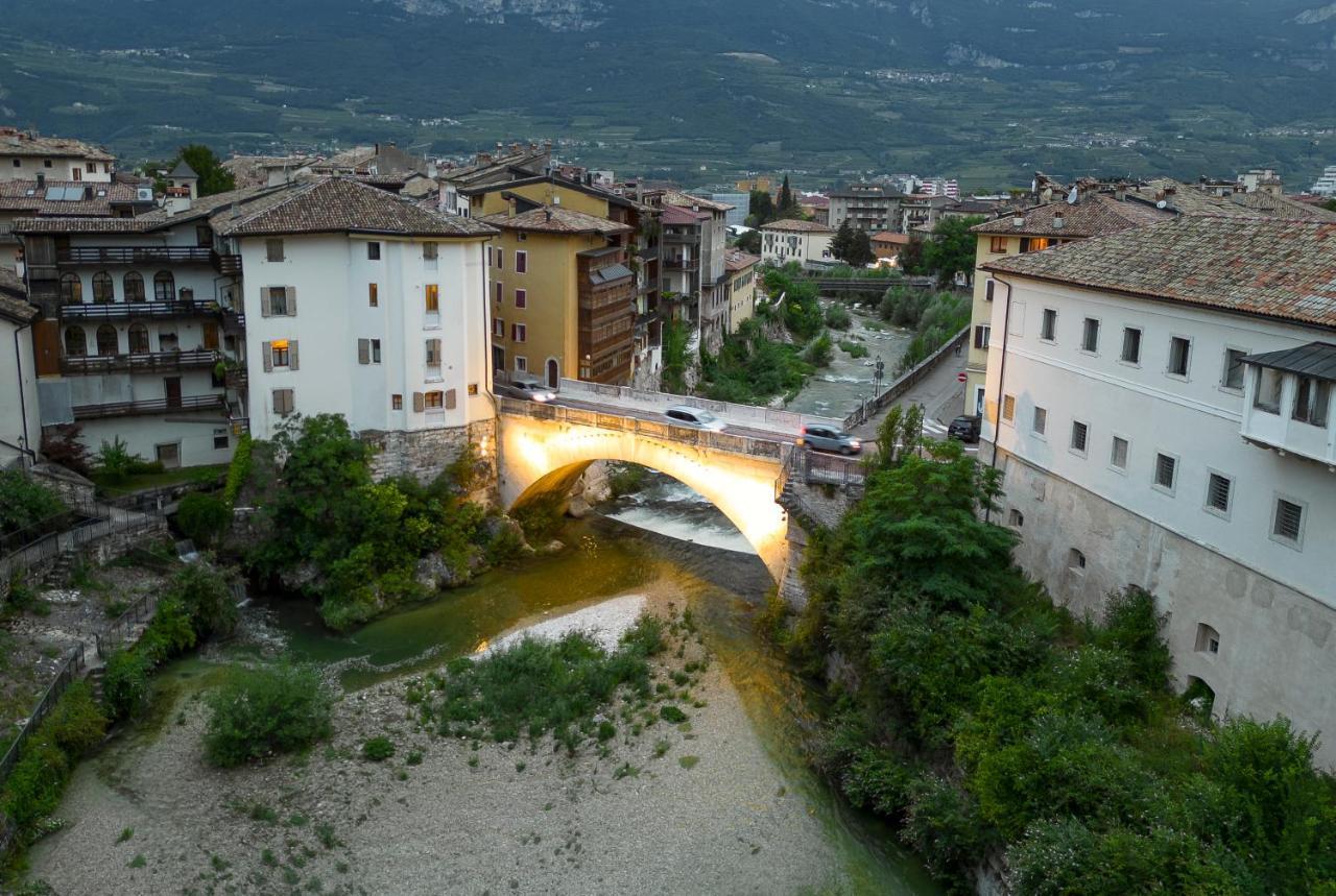 Appartamento Borgo San Tomaso, Tra Storia E Natura 罗韦雷托 外观 照片