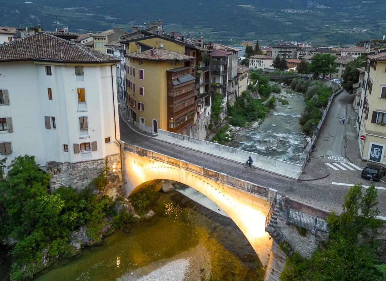 Appartamento Borgo San Tomaso, Tra Storia E Natura 罗韦雷托 外观 照片