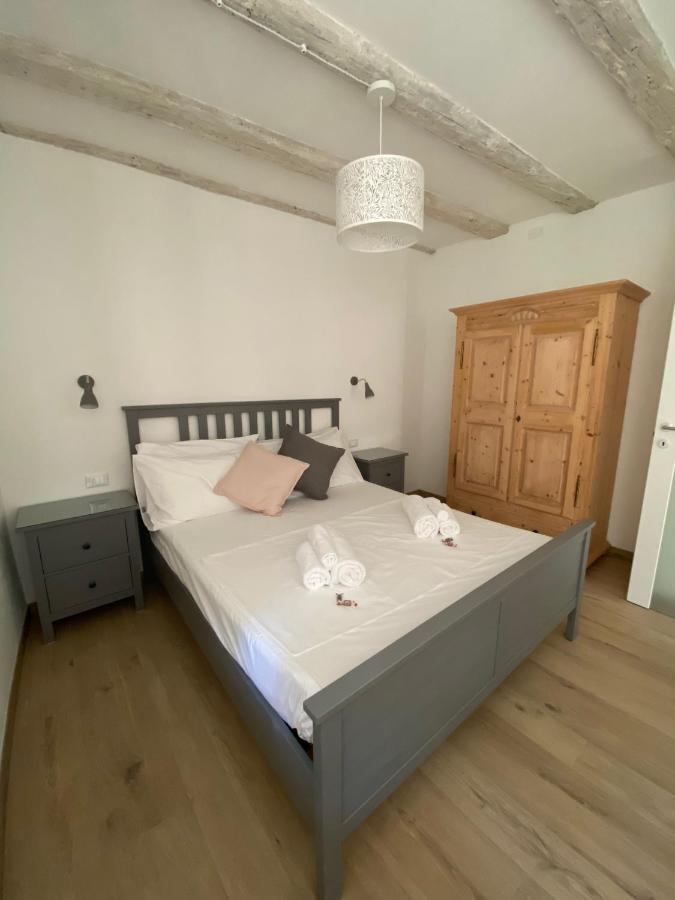 Appartamento Borgo San Tomaso, Tra Storia E Natura 罗韦雷托 外观 照片