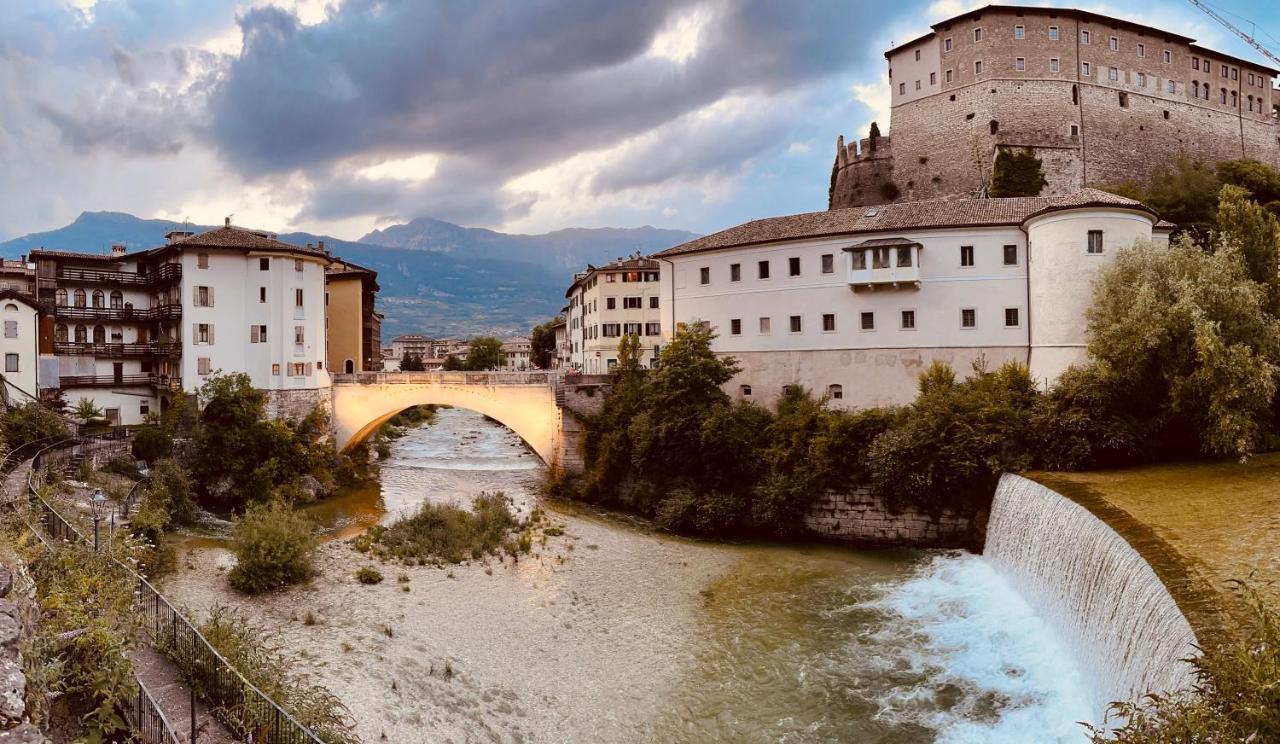 Appartamento Borgo San Tomaso, Tra Storia E Natura 罗韦雷托 外观 照片