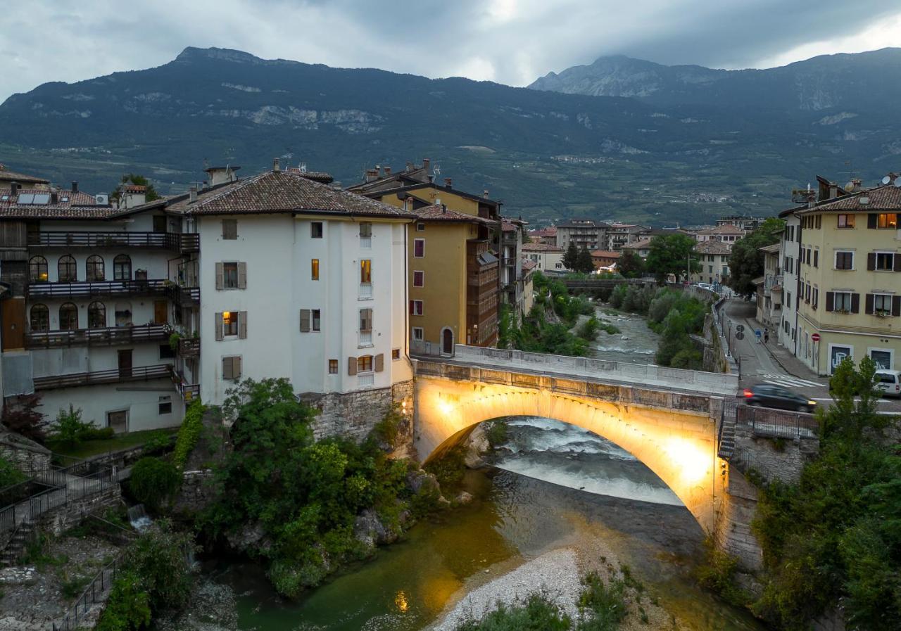 Appartamento Borgo San Tomaso, Tra Storia E Natura 罗韦雷托 外观 照片