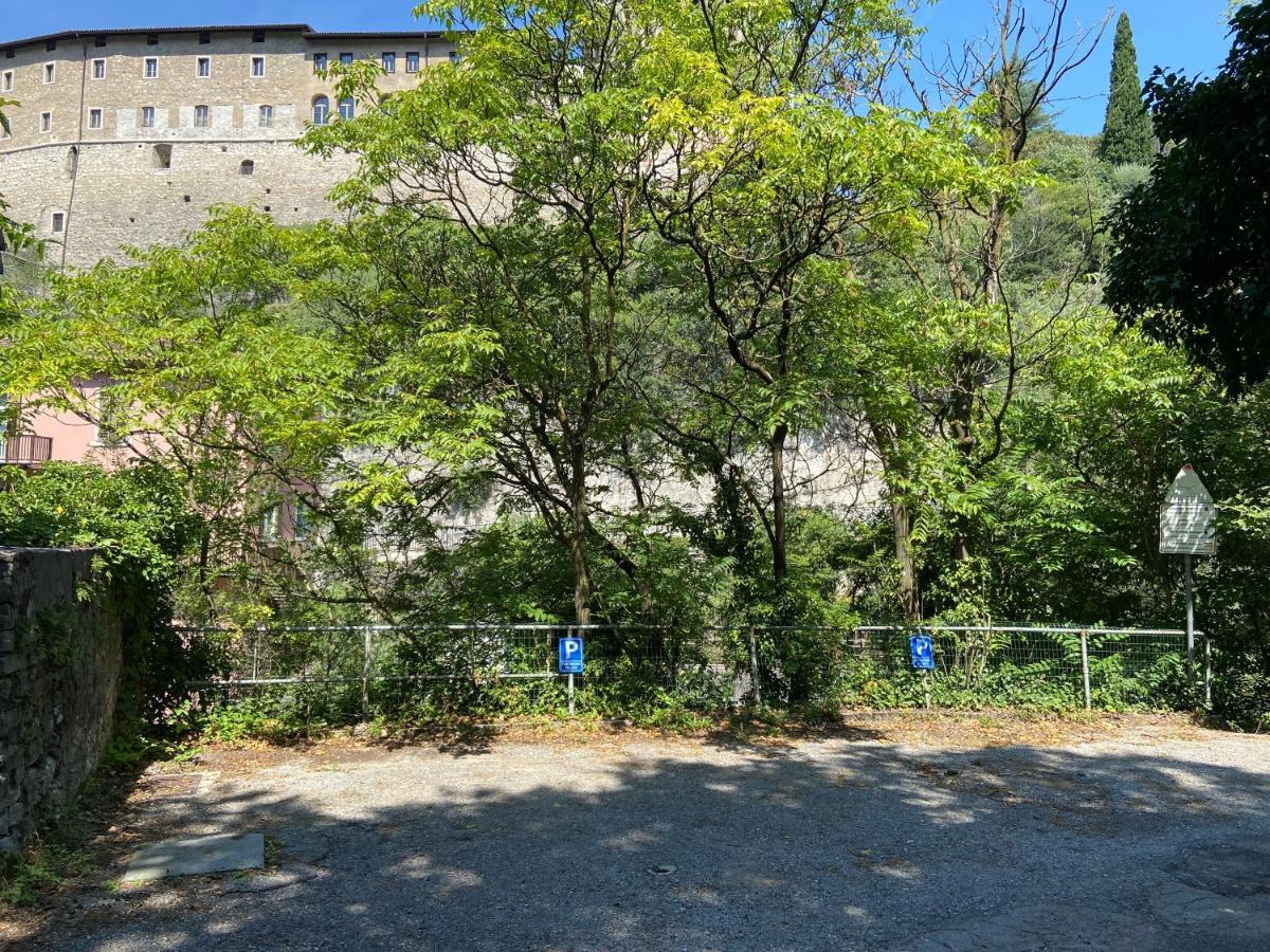 Appartamento Borgo San Tomaso, Tra Storia E Natura 罗韦雷托 外观 照片