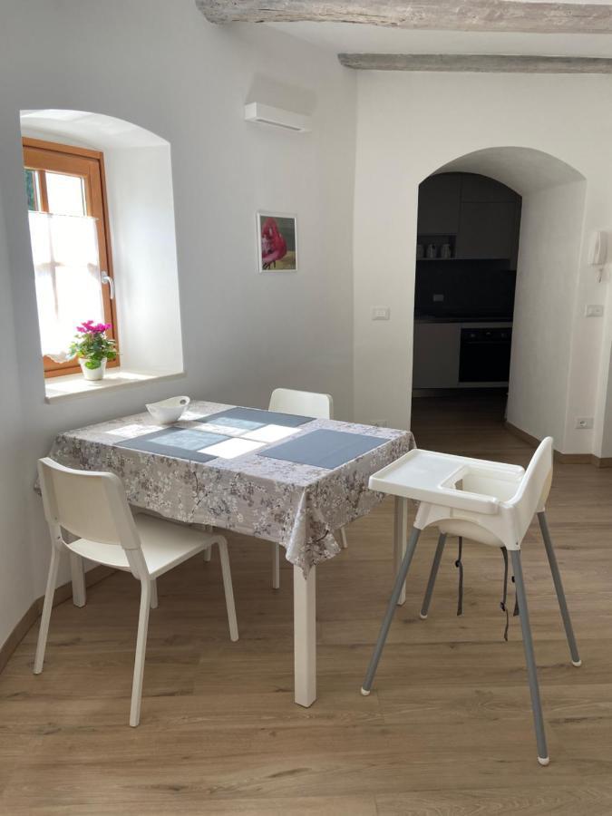 Appartamento Borgo San Tomaso, Tra Storia E Natura 罗韦雷托 外观 照片